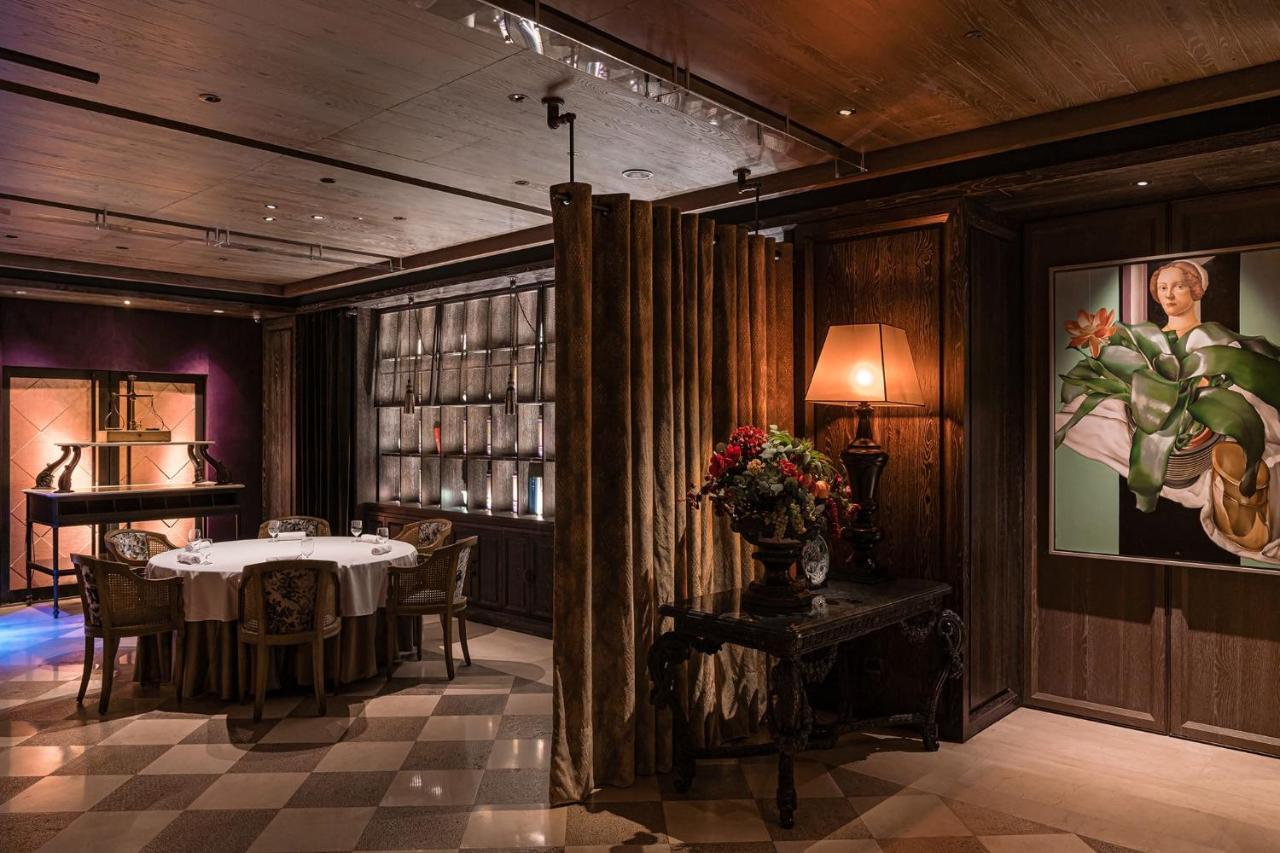 Palais De Chine Hotel Taipei Eksteriør bilde Interior of the restaurant