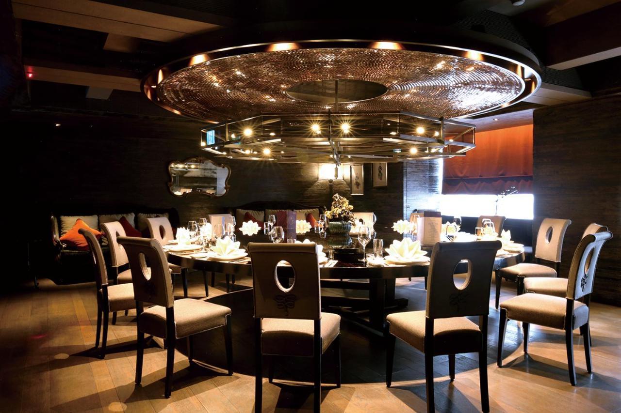 Palais De Chine Hotel Taipei Eksteriør bilde The interior of a restaurant in the Grand Hyatt Hotel, Mumbai